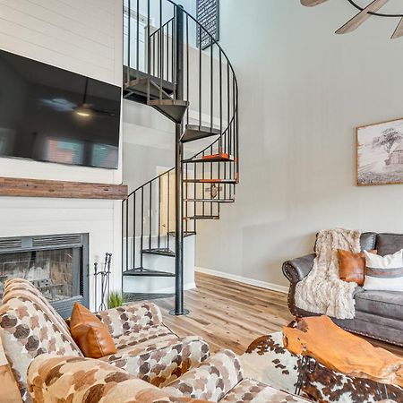 Downtown Gatlinburg Condo With Mountain-View Balcony المظهر الخارجي الصورة