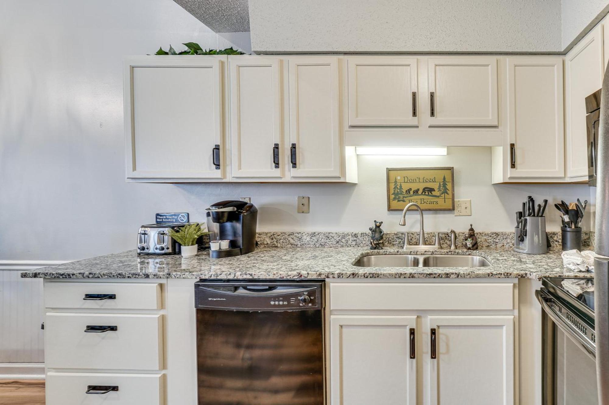 Downtown Gatlinburg Condo With Mountain-View Balcony المظهر الخارجي الصورة