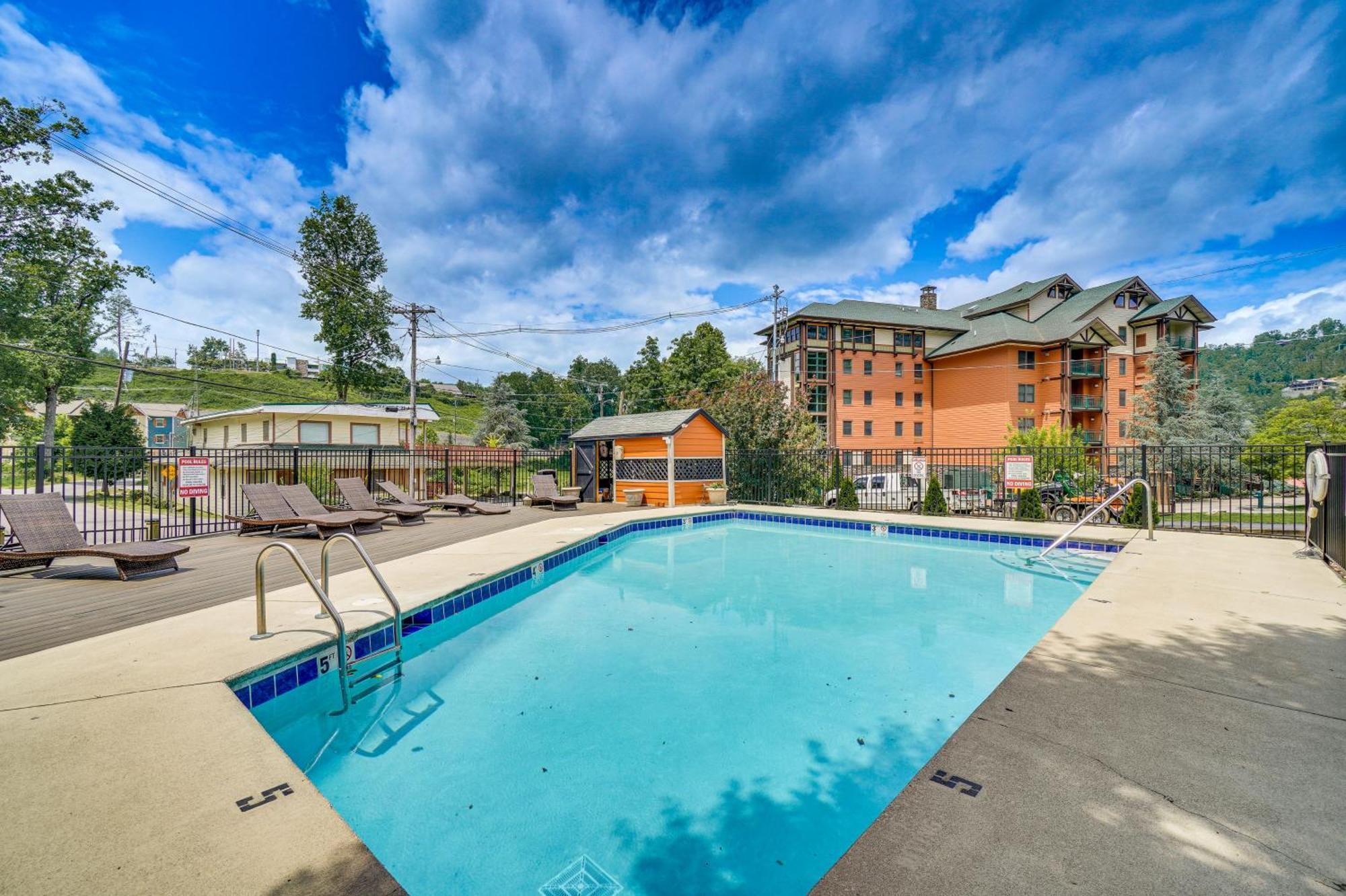 Downtown Gatlinburg Condo With Mountain-View Balcony المظهر الخارجي الصورة