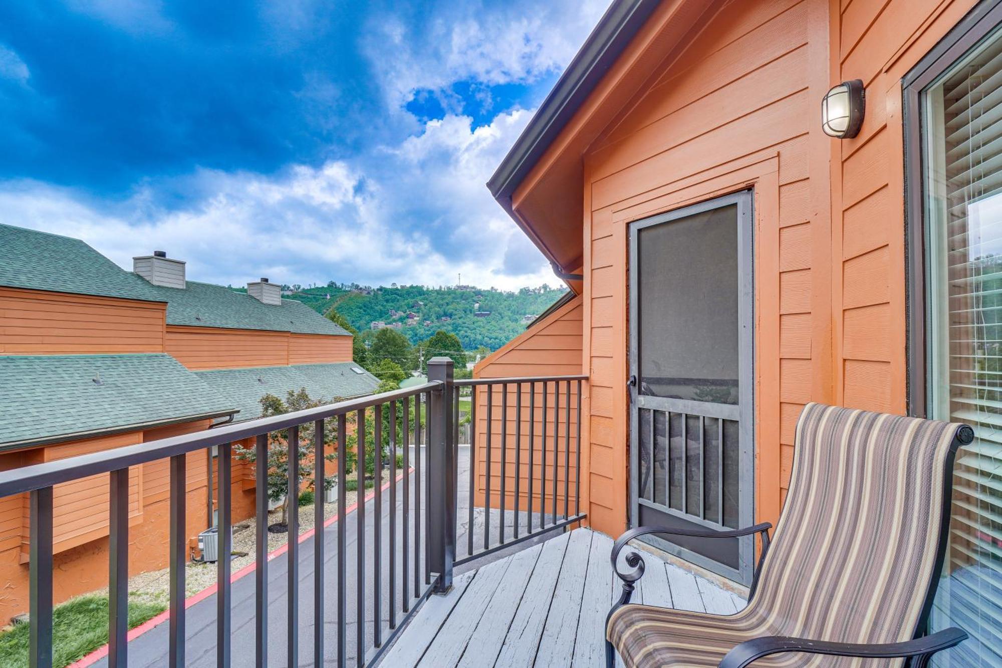 Downtown Gatlinburg Condo With Mountain-View Balcony المظهر الخارجي الصورة