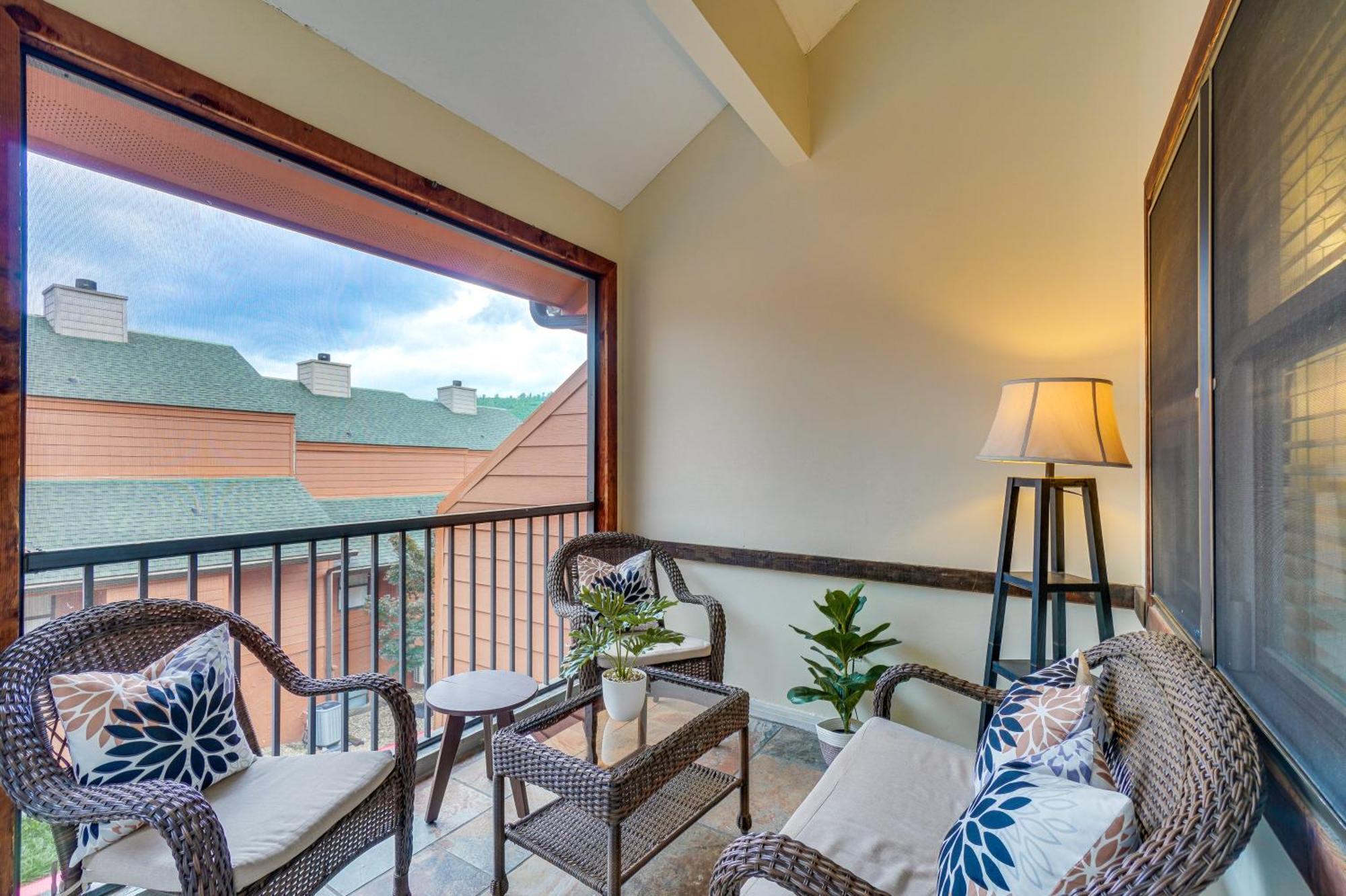 Downtown Gatlinburg Condo With Mountain-View Balcony المظهر الخارجي الصورة