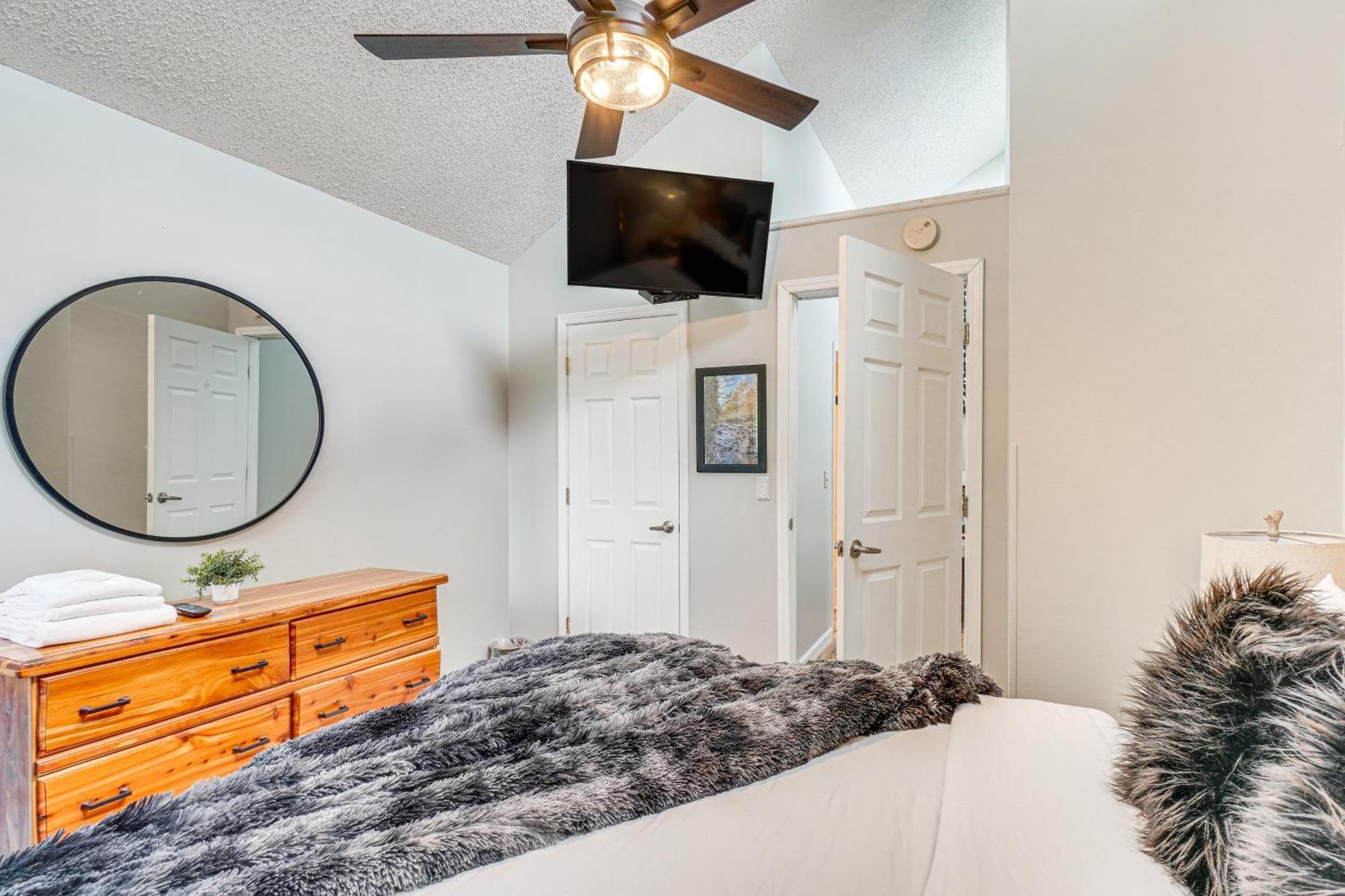 Downtown Gatlinburg Condo With Mountain-View Balcony المظهر الخارجي الصورة