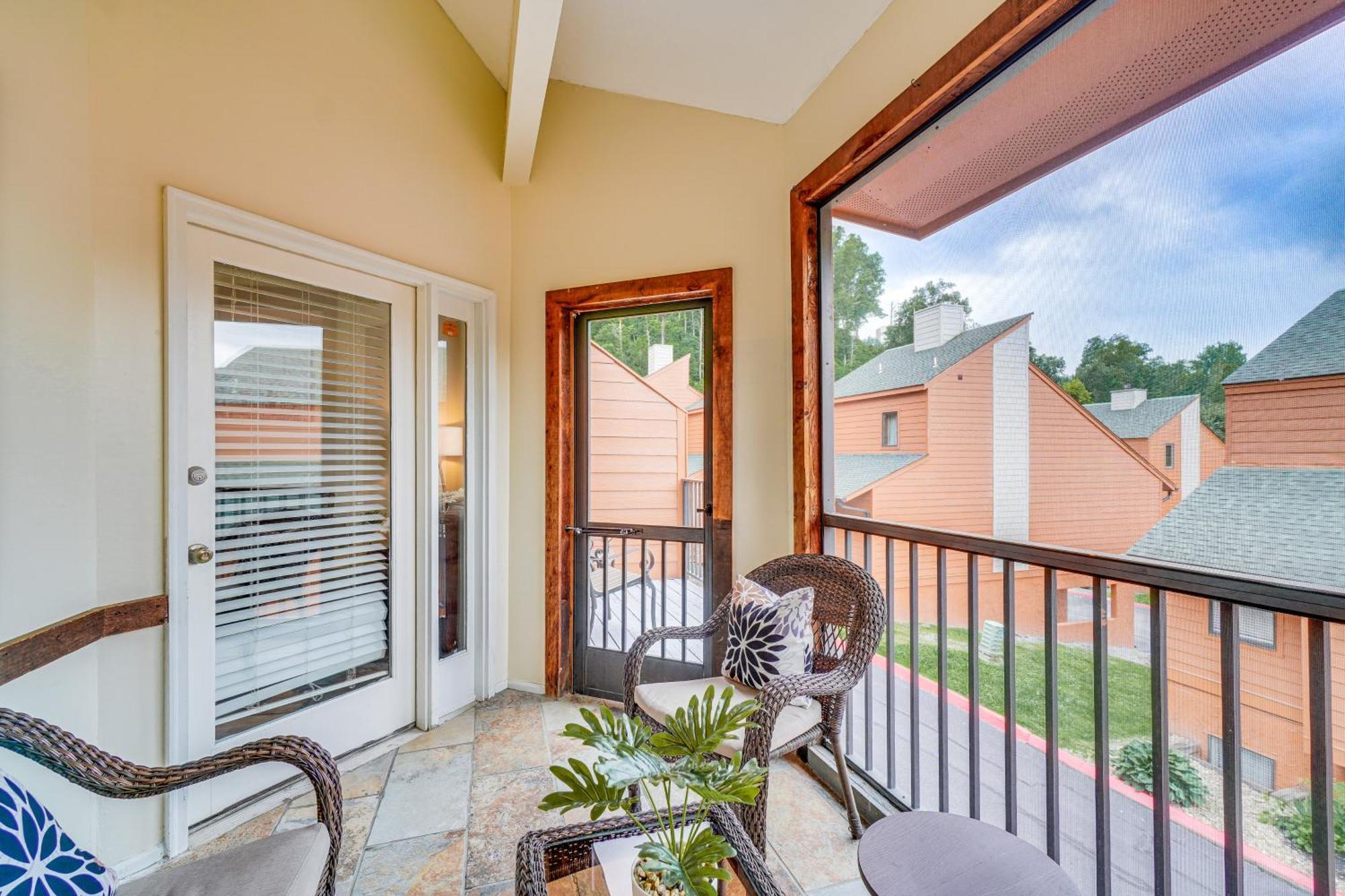 Downtown Gatlinburg Condo With Mountain-View Balcony المظهر الخارجي الصورة